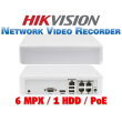 4 канален бюджетен IP мрежов видеорекордер HIKVISION: DS-7104NI-Q1/4P(D). С вградени 4 PoE порта. Поддържа 4 мрежови IP камери до 6 MPX. 1 SATA порт