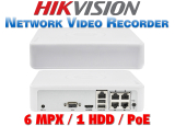 4 канален бюджетен IP мрежов видеорекордер HIKVISION: DS-7104NI-Q1/4P(D). С вградени 4 PoE порта. Поддържа 4 мрежови IP камери до 6 MPX. 1 SATA порт