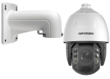 Въртяща мрежова IP камера HIKVISION DS-2DE7A432IW-AEB(T5): 4 MPX, 32x оптично увеличение, AcuSense алгоритми, инфрачервено осветление до 200 метра, автоматично проследяване, със стенна стойка